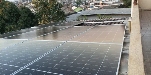 Sistema de energia solar on-grid instalado em Centro - Duque de Caxias - RJ (foto 4 de 4)